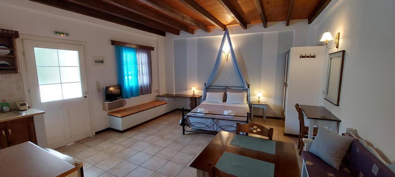 Apartamento Ο Μπαξεσ Livadi  Exterior foto