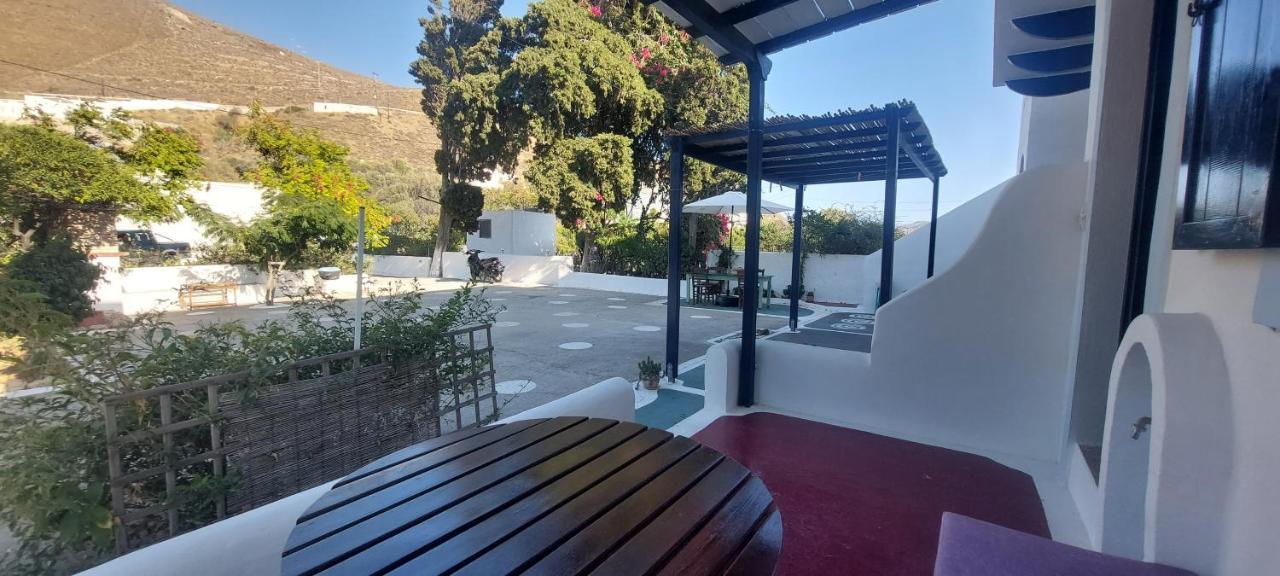 Apartamento Ο Μπαξεσ Livadi  Exterior foto