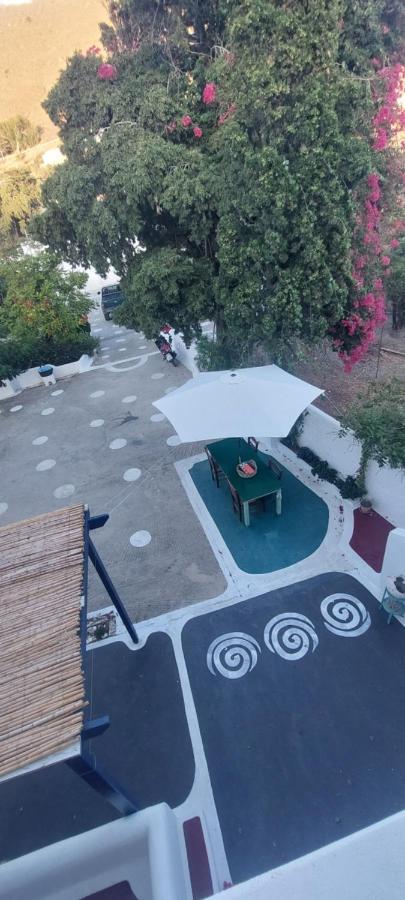 Apartamento Ο Μπαξεσ Livadi  Exterior foto